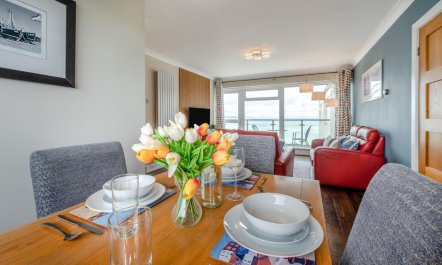 2 Bed in Tenby 9