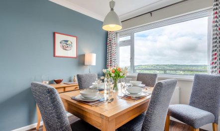 2 Bed in Tenby 8