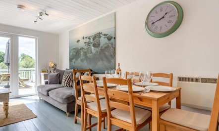 3 Bed in South Cerney 6