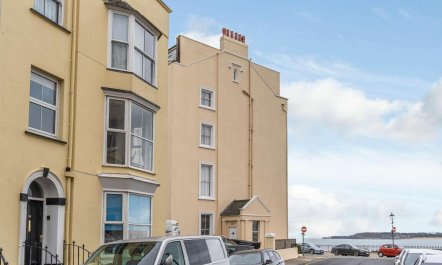 2 Bed in Tenby 2