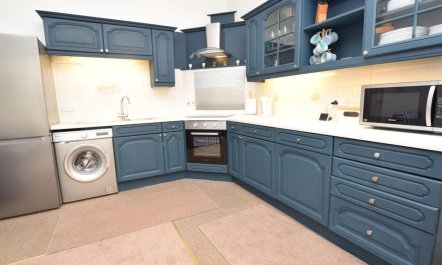 2 Bed in Tenby 6