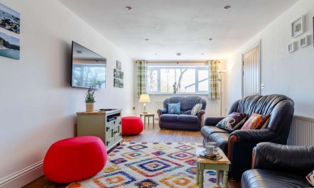 2 Bed in Holsworthy 1