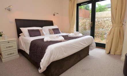 2 Bed in Bridport 9