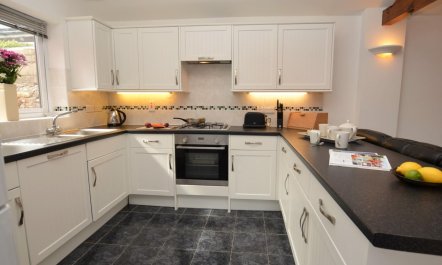 2 Bed in Bridport 7