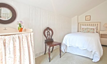 3 Bed in Borthwood 8