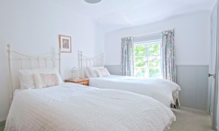 3 Bed in Borthwood 7
