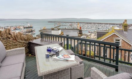 4 Bed in Brixham