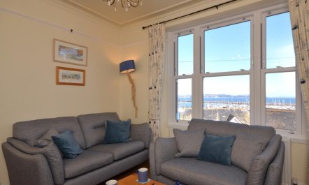 4 Bed in Brixham 2