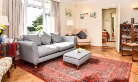 3 Bed in Totland Bay 3