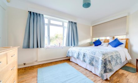 3 Bed in Totland Bay 9