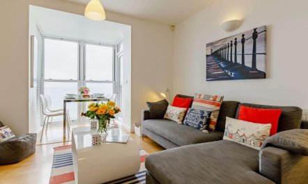 2 Bed in Ilfracombe 1