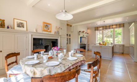 8 Bed in Huddersfield 2