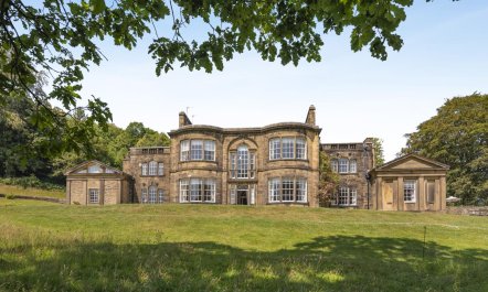 8 Bed in Huddersfield