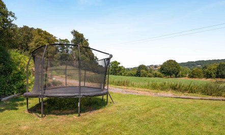 8 Bed in Huddersfield 7