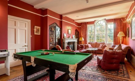 8 Bed in Huddersfield 6