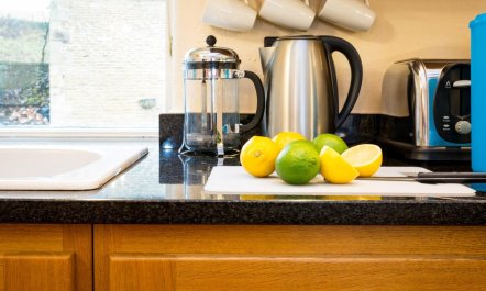 2 Bed in High Peak 6