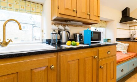 2 Bed in High Peak 5