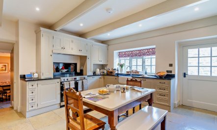 7 Bed in Middleham 2