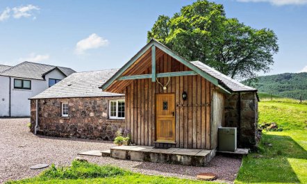 2 Bed in Fort William 8