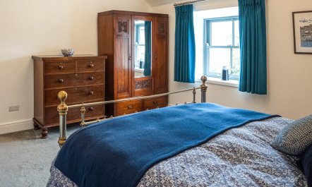 2 Bed in Hope Valley 2