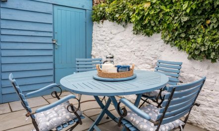 2 Bed in Hope Valley 0