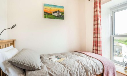 4 Bed in Cardigan 9