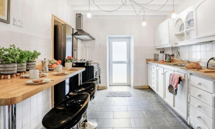 4 Bed in Cardigan 1