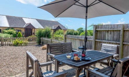 3 Bed in Bridport 2