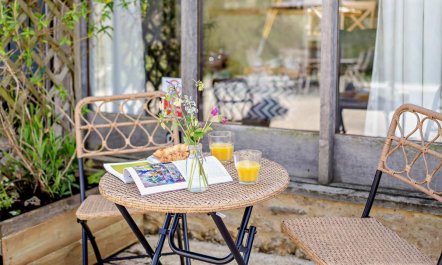 1 Bed in Mosterton 2