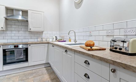 2 Bed in Pontypool 9