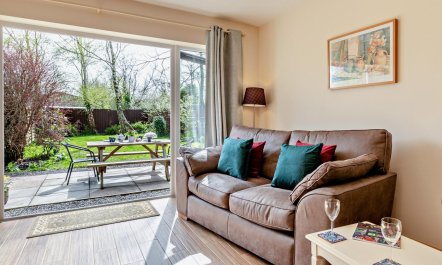 1 Bed in Bridgwater 4