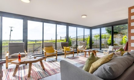 6 Bed in Holsworthy 5