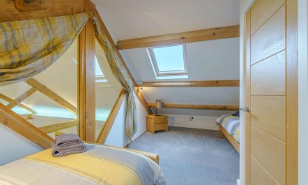 4 Bed in Dyffryn Ardudwy 5