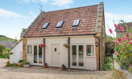 2 Bed in Bridport