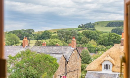 2 Bed in Bridport 2