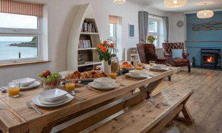 4 Bed in St. Austell 2