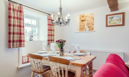 3 Bed in Bridport 2