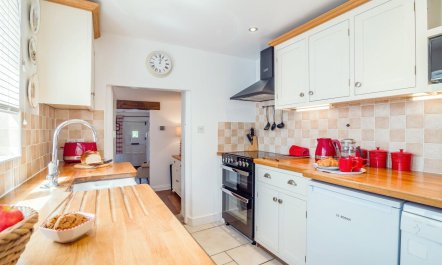 3 Bed in Bridport 3