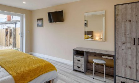 2 Bed in Hornsea 7