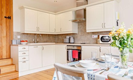 2 Bed in Bude 4