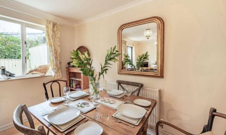 2 Bed in Narberth 3