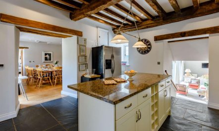 6 Bed in Barnstaple 5