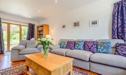 5 Bed in Telford 8