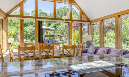 5 Bed in Telford