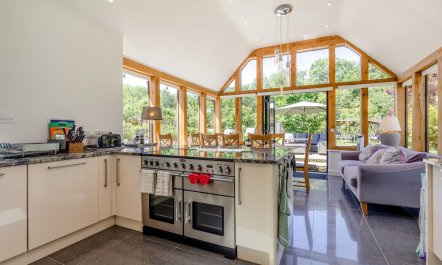 5 Bed in Telford 4