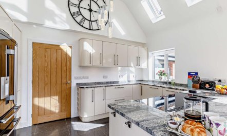 5 Bed in Telford 8