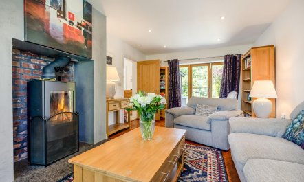 5 Bed in Telford 2