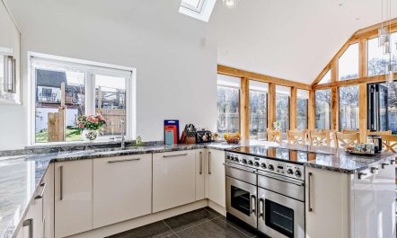 5 Bed in Telford 3