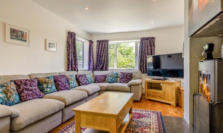 5 Bed in Telford 7