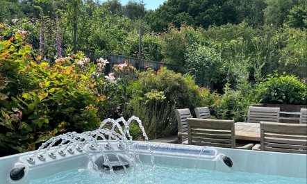 5 Bed in New Works 0